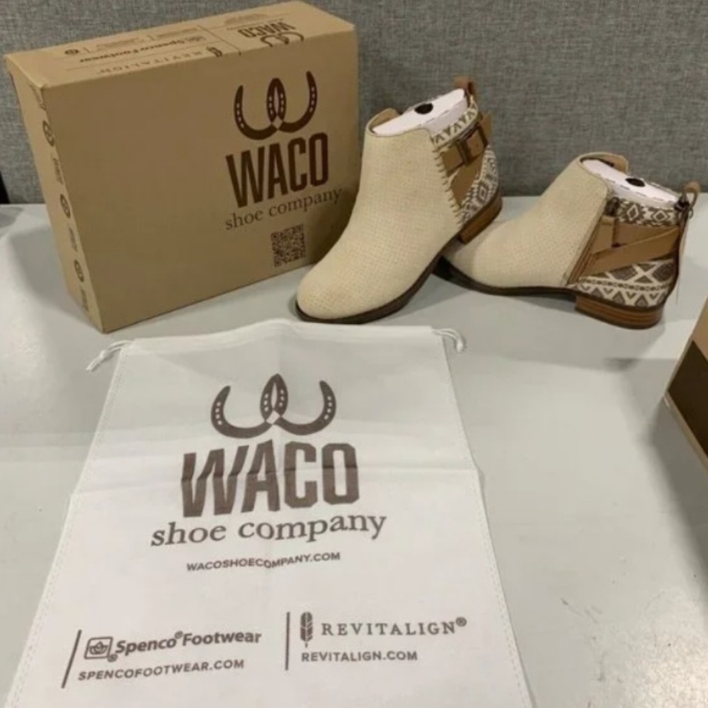 Size 11. Dove Creek Boots Spenco/Waco Shoe Company - Texas Size 11.